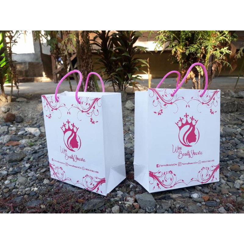 

PAPERBAG SPESIAL SKINCARE, BAHAN IVORY GLOSY 200 GSM UK.pxlxt 13x6x15