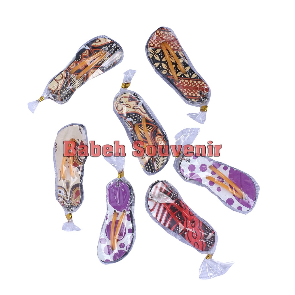 100 PCS SOUVENIR PERNIKAHAN GANTUNGAN KUNCI SENDAL BATIK KEMAS PLASTIK GRATIS KARTU UCAPAN SOUVENIR 