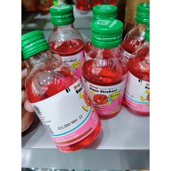 

Sirplus Strawberry Syrup || sirupus simplex