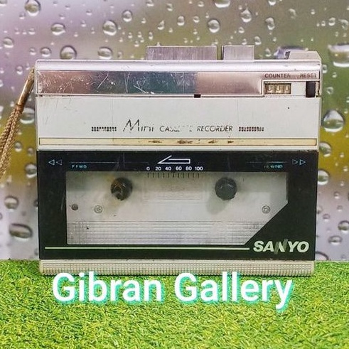 Walkman Cassette Corder SANYO M1120 (Micro Tape Recorder