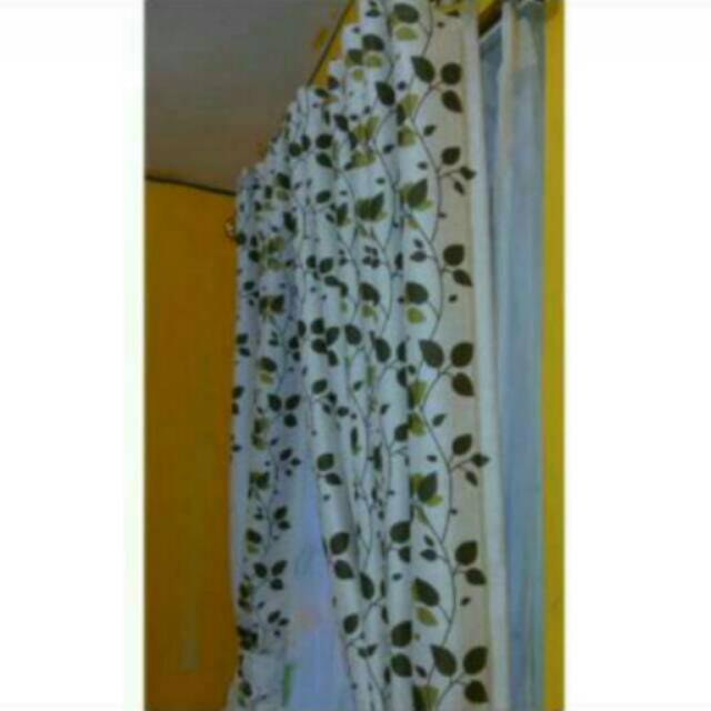 Gorden blackout daun hijau