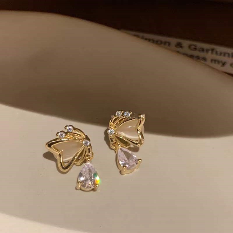 Anting Kait Gantung Desain Kupu-Kupu Hias Opal Gaya Trendy / Simple High Quality Untuk Wanita Butterfly