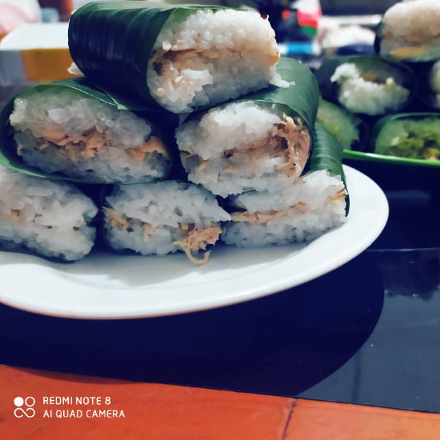 

Lemper ayam (isi 10)