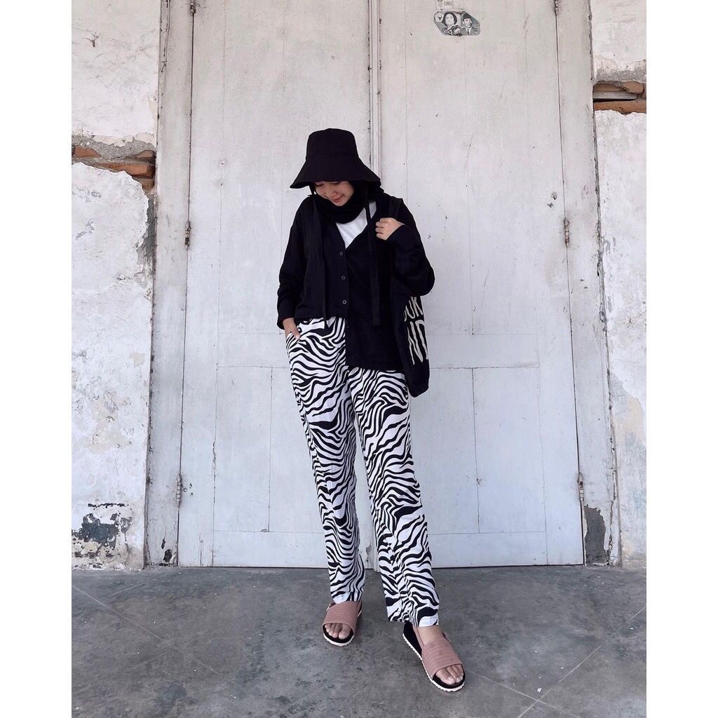 1KG MUAT 5PCS | BASIC KULOT ZEBRA PANTS MONOCHROME BLACK AND WHITE HITS OOTD ALA SELEBGRAM FASHION GROSIR WANITA TERMURAH