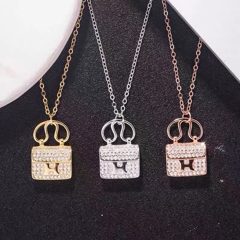 Kalung Wanita Titanium Liontin tas H Kalung Terbaru Anti Karat Aksesories Wanita
