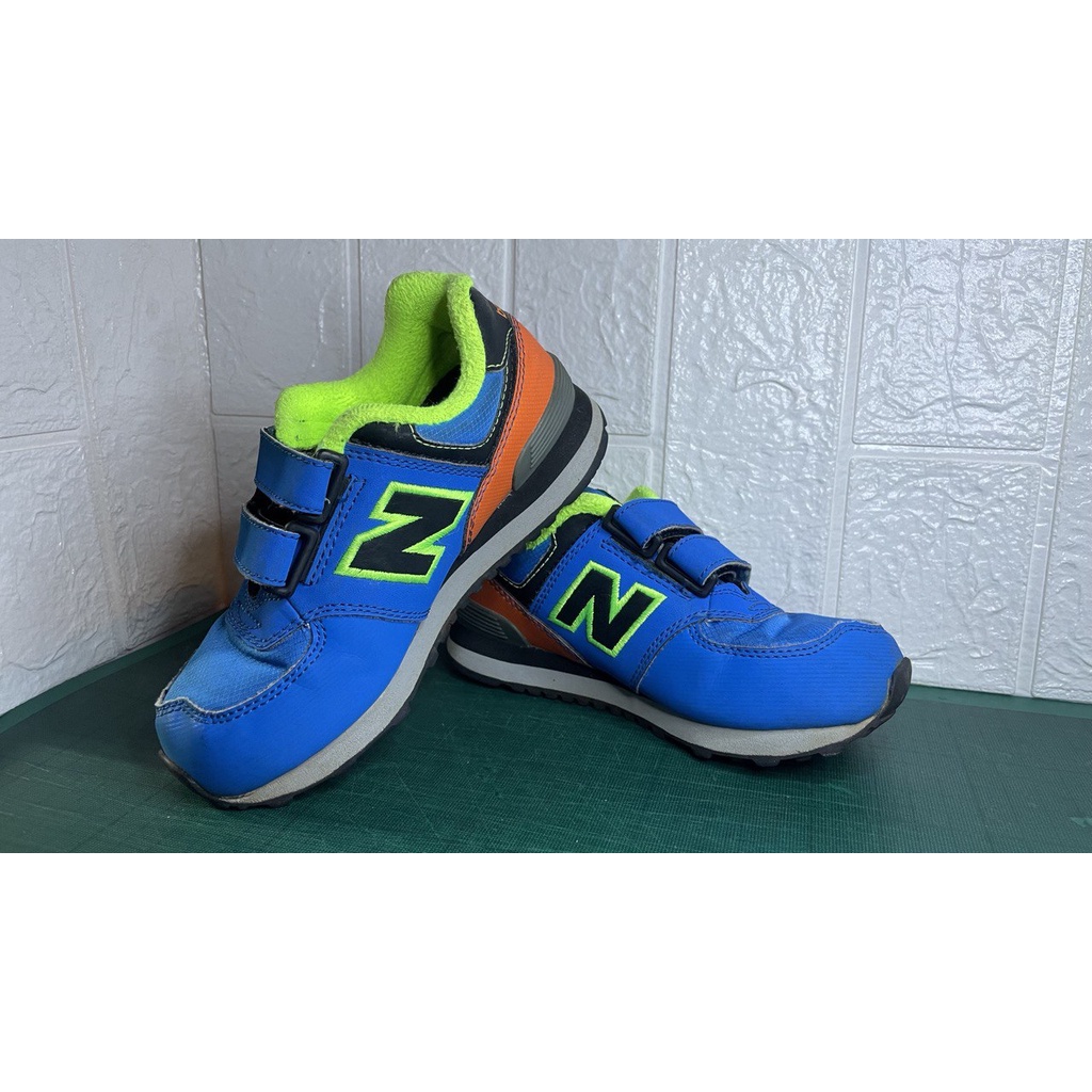 Sepatu sendal anak New Balance Original