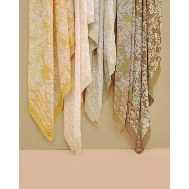 Granada Series By Button Scravs