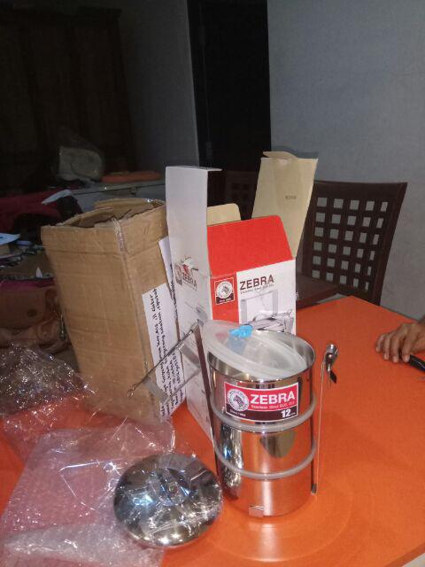 Rantang Susun, Food Carrier Air Tight Smart Lock D12x3 Zebra