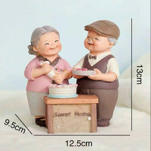 Patung pajangan kakek nenek