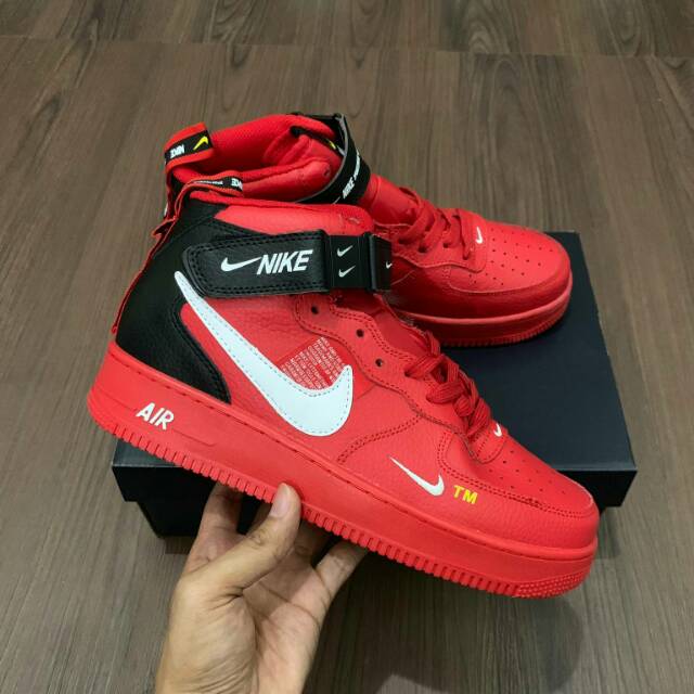 nike air force 1 07 lv8 mid red