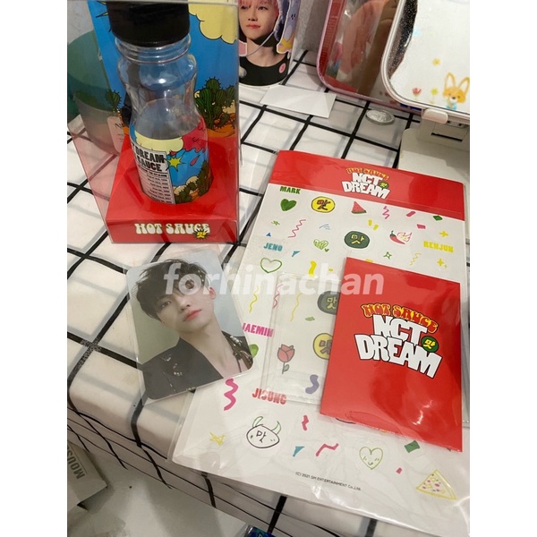 NCT DREAM HOT SAUCE MD KEYRING JAEMIN + PHOTOCARD DECO JENO SELCA JAEMIN KONSEP