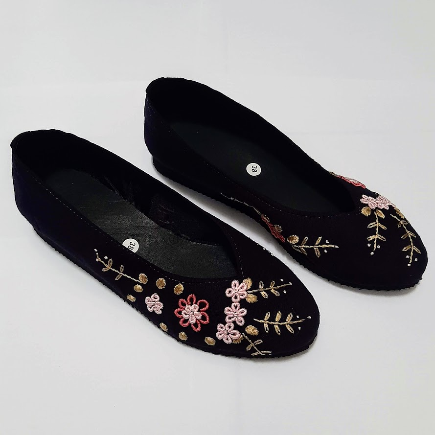 etnik fashion sepatu hak tinggi 2,5cm wanita pesta wedges slip on terbaru murah sulam biru tua navy