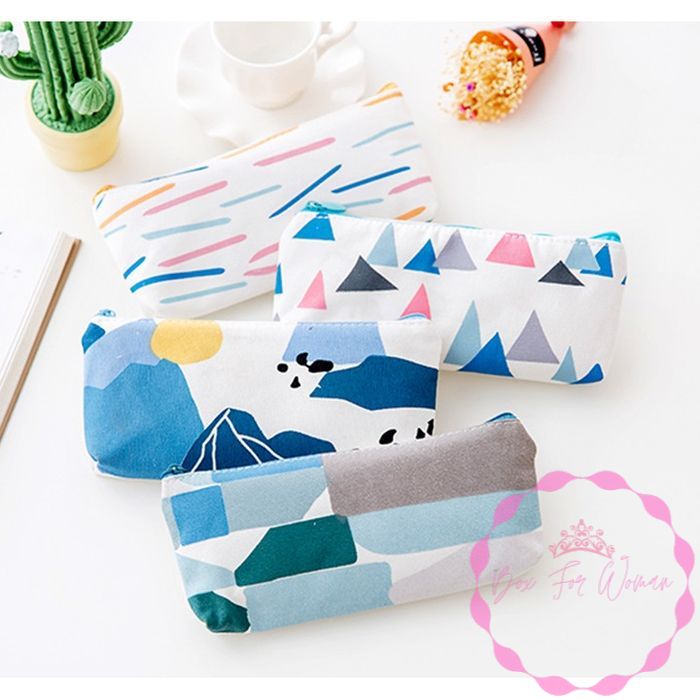 

Tempat Pensil Lucu Lanscape forest and Moon