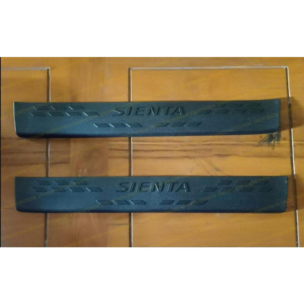 Sillplate Samping Toyota Sienta Hitam