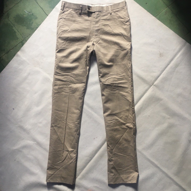 celana bahan/chino uniqlo-pria/cowok-second/bekas original-size 31