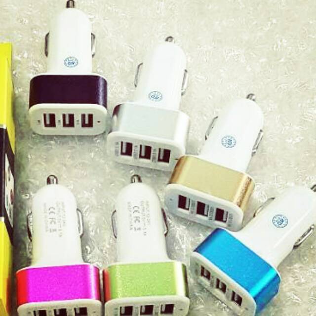 adaptor Mobil 3 usb output