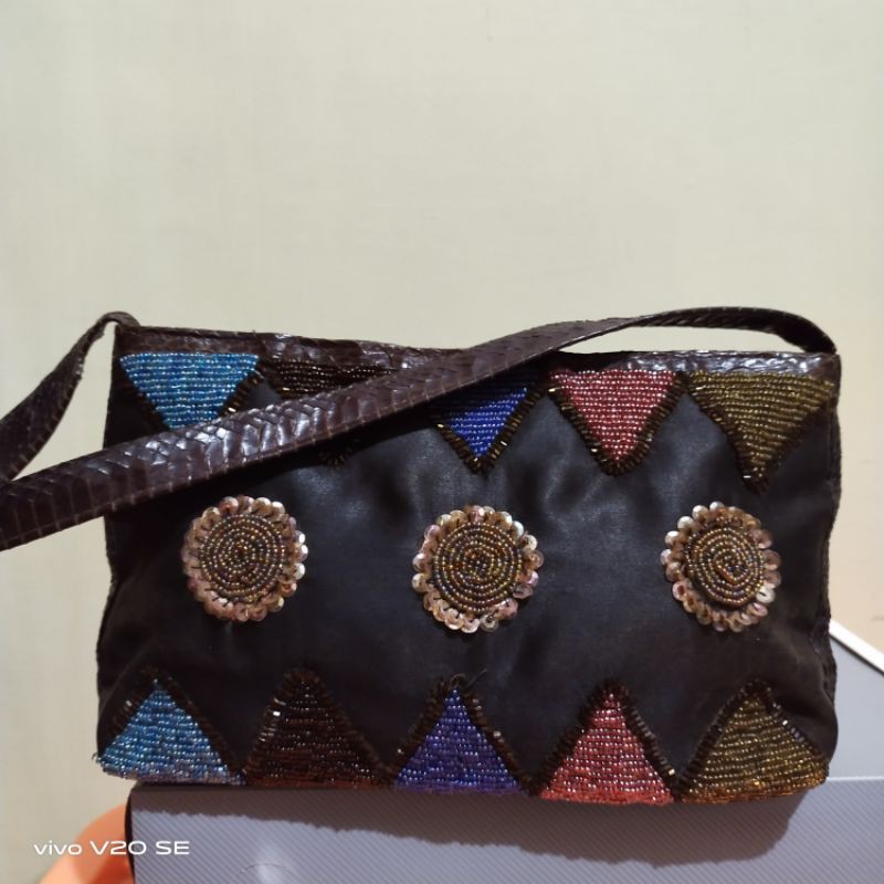 Tas Pesta Kulit Ular