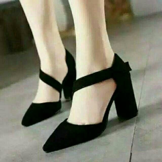 SEPATU HAK TAHU PAMP (HITAM,ABU )