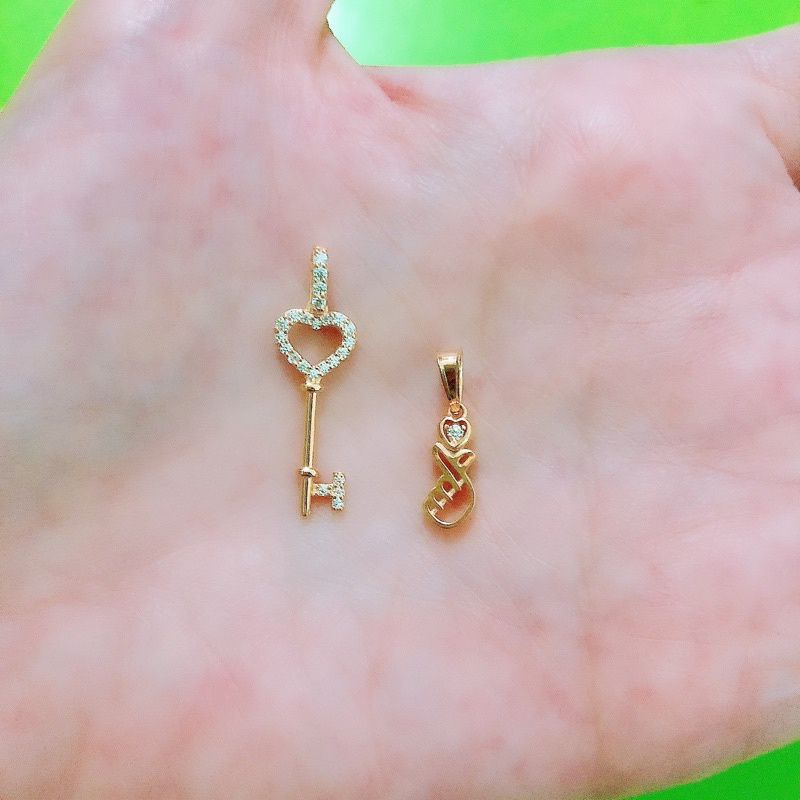 LIONTIN KALUNG UNIK MODEL KUNCI MATA SARANGHAE KOREA HWT 375/8K