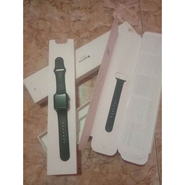 Apple Watch Series 3 38mm Second Lengkap ( IBox )||