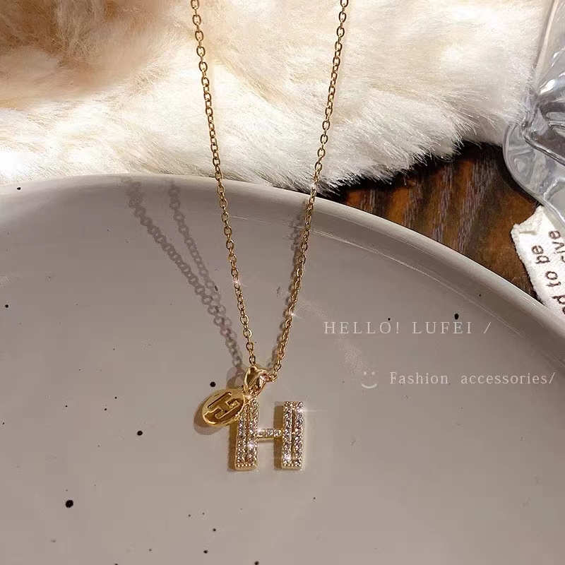 Kalung Fashion Gaya Eropa Amerika Kalung Huruf H Inggris Kalung All-Match Sederhana Kalung Huruf Ganda