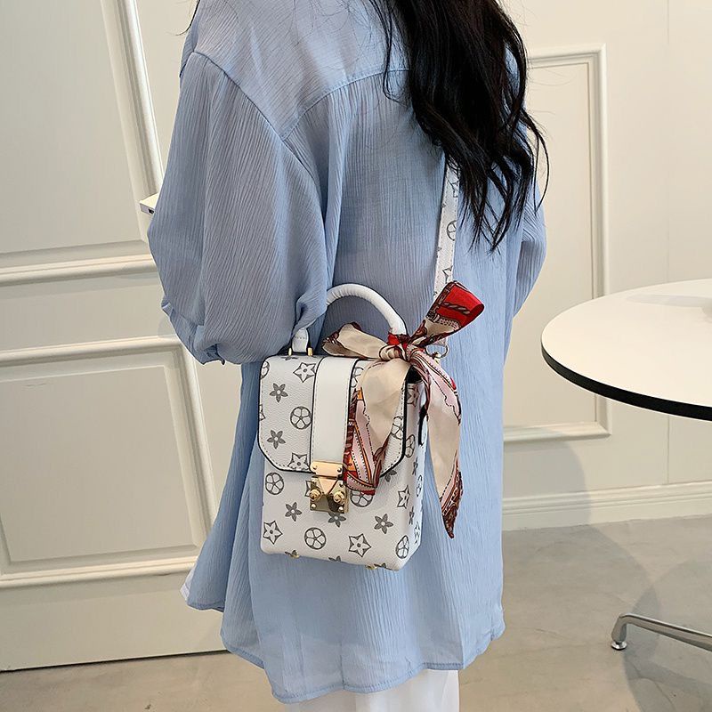 TAS SELEMPANG WANITA TERMURAH E5841 JAKARTA IMPORT