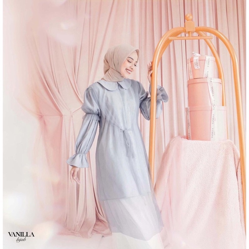 Preloved Adelline Tunik Vanilla Hijab BABYBLUE size S IED SERIES GAMIS LEBARAN