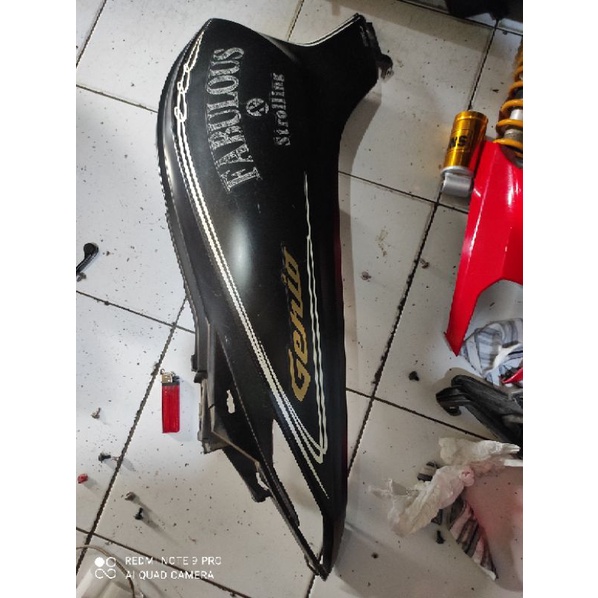 cover body belakang samping kanan original honda genio