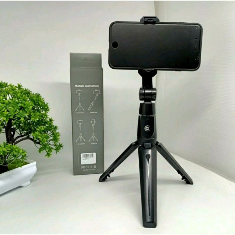 K21 SELFIE STICK / TONGSIS BLUETOOTH SHUTTER TRIPOD HOLDER SELFIE STICK TONGSIS TRIPOD 4 IN 1 WITH WIRELESS REMOTE SHUTTER