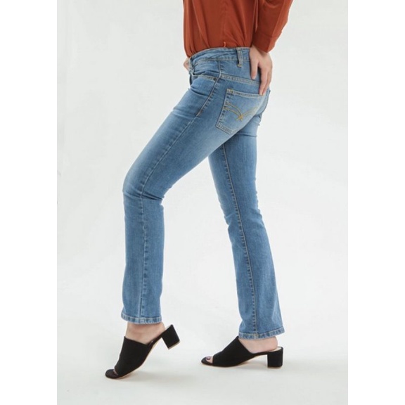 dust jeans