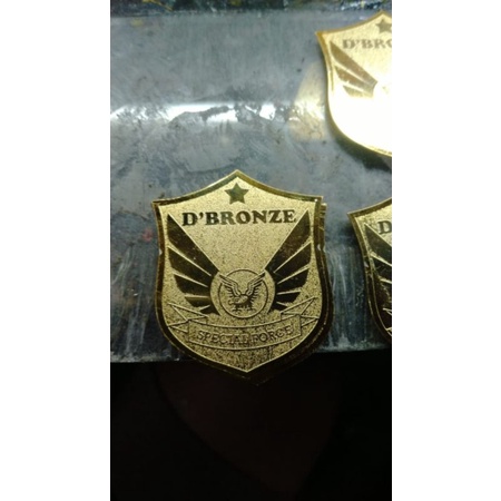 Pin logo kuningan custom