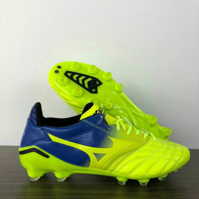mizuno sepatu bola