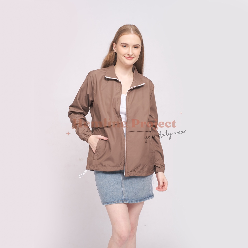 Elya Jaket Coach Wanita - Light Brown