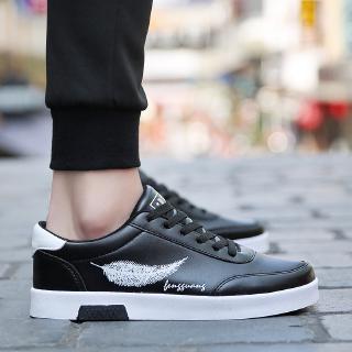  Sepatu  Sneakers  Pria Hitam  Putih  Casual Ukuran 39 44 