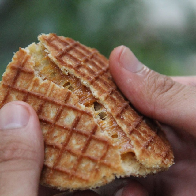 

HOMEMADE STROOPWAFEL HALAL