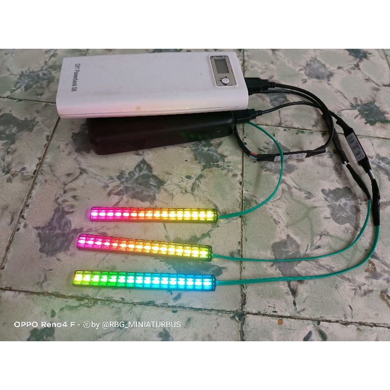 Strobo Miniatur Bus/Truk Panjang 11,5cm Warna RGB Pelangi