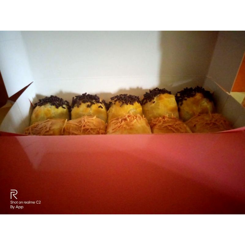 

Bolen pisang coklat/keju/mix