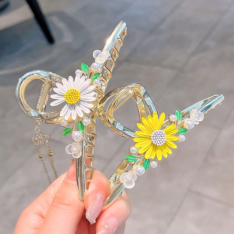 Jepit Rambut Model Butterfly Aksen Mutiara Bahan Alloy Untuk Wanita