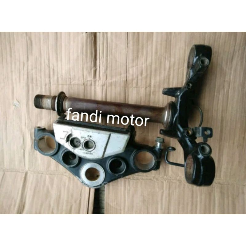 segitiga T shockbreaker atas bawah cb 150r old lama cb150r cb150 r