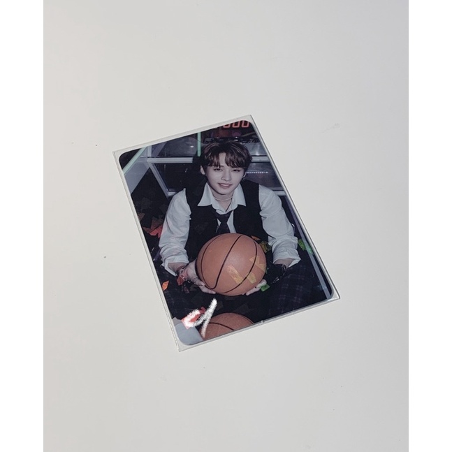 lee know ce christmas evel glitter photocard stray kids