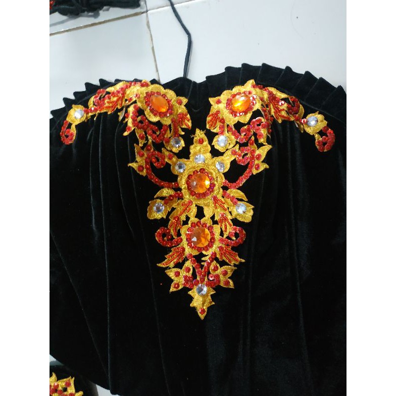 Baju Pengantin adat Osing Banyuwangi