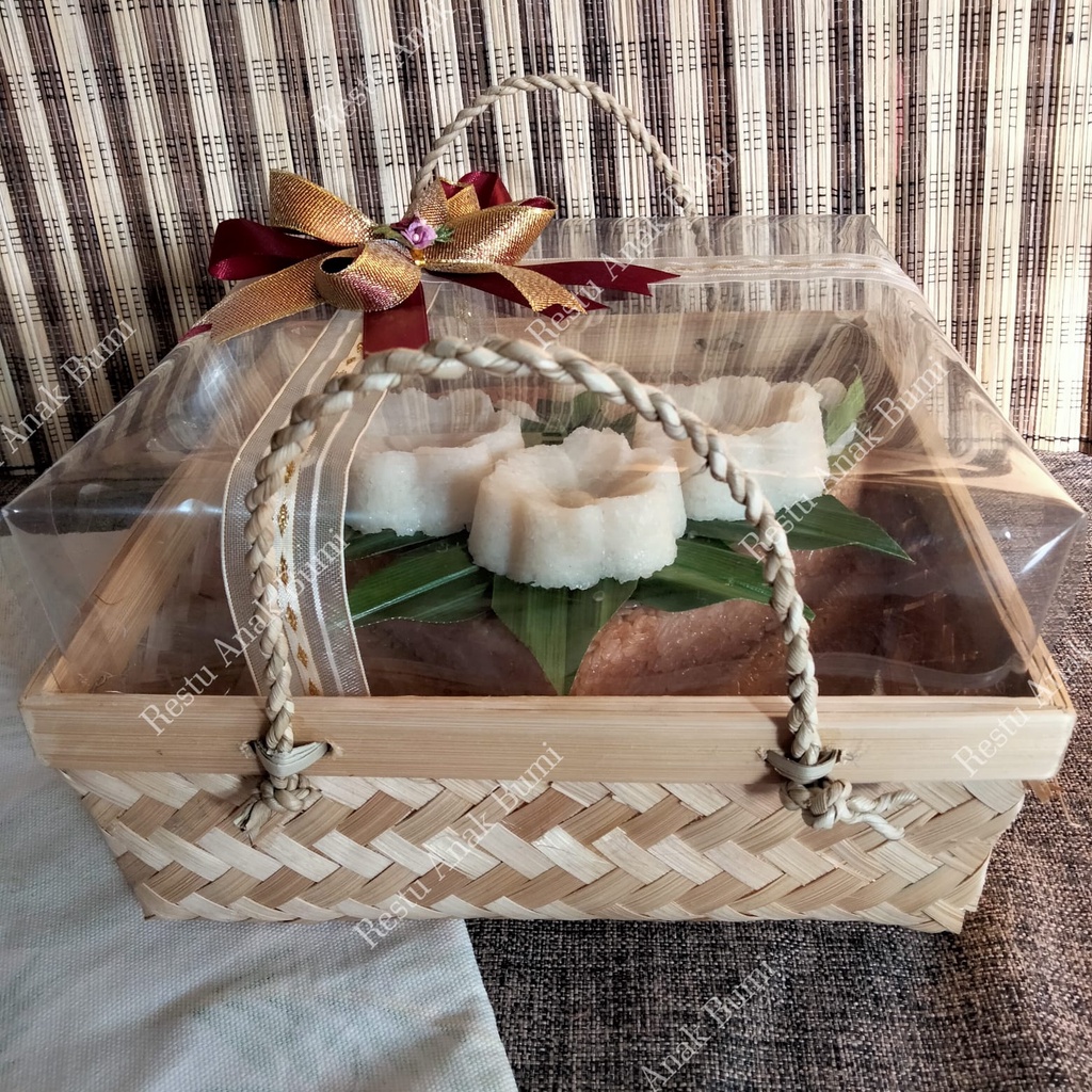 

wadah seserahan nikahan lamaran uk 25x25cm | hantaran | parsel lebaran | natal |wadah hampers | foodbox | keben buah | makanan | nasi tumpeng | ingkung | syukuran | senek snek | berkat | wakul | kalo | tumbu | bakul | tompo | tambir | irik | bokor |