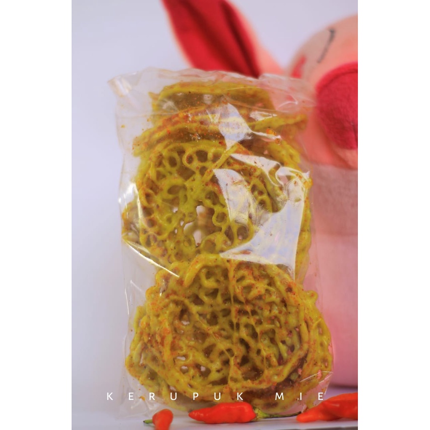 

KERUPUK MIE PEDAS