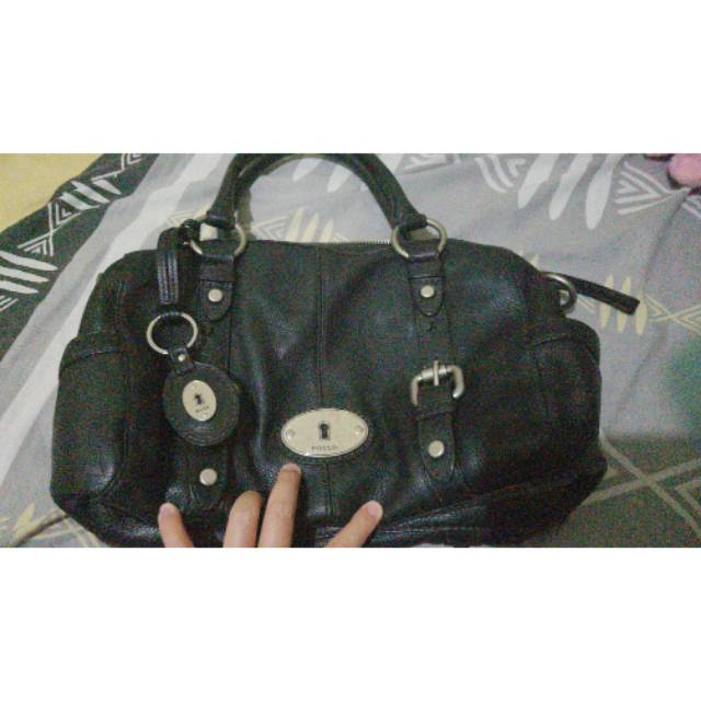 preloved tas fossil maddox hitam second
