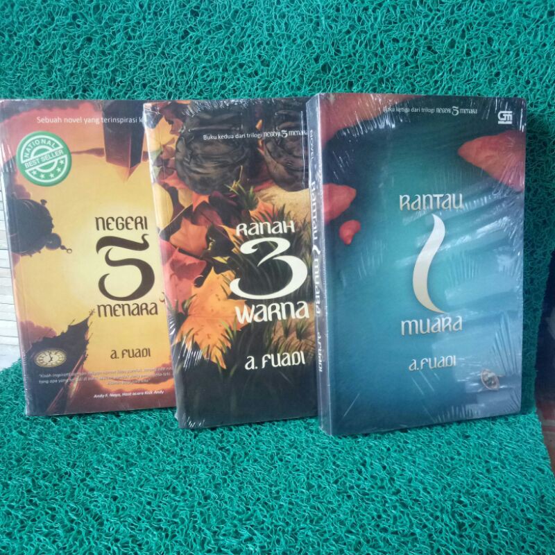 BUKU SET LENGKAP TRILOGI NEGERI 5 MENARA