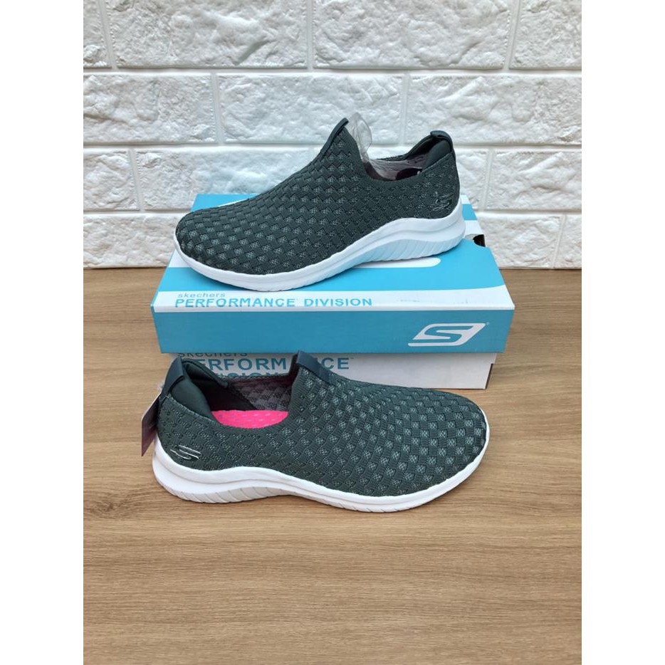 SEPATU SKECHERS ULTRA FLEX 2.0 SLIM MAT COD