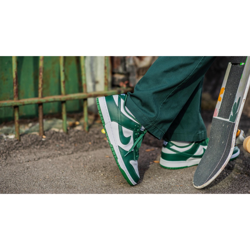 Nike Dunk Low "Team Green"