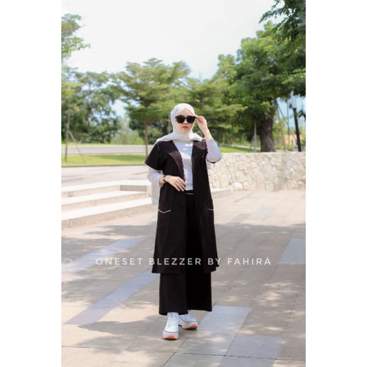 One set blazer by Fahira-D