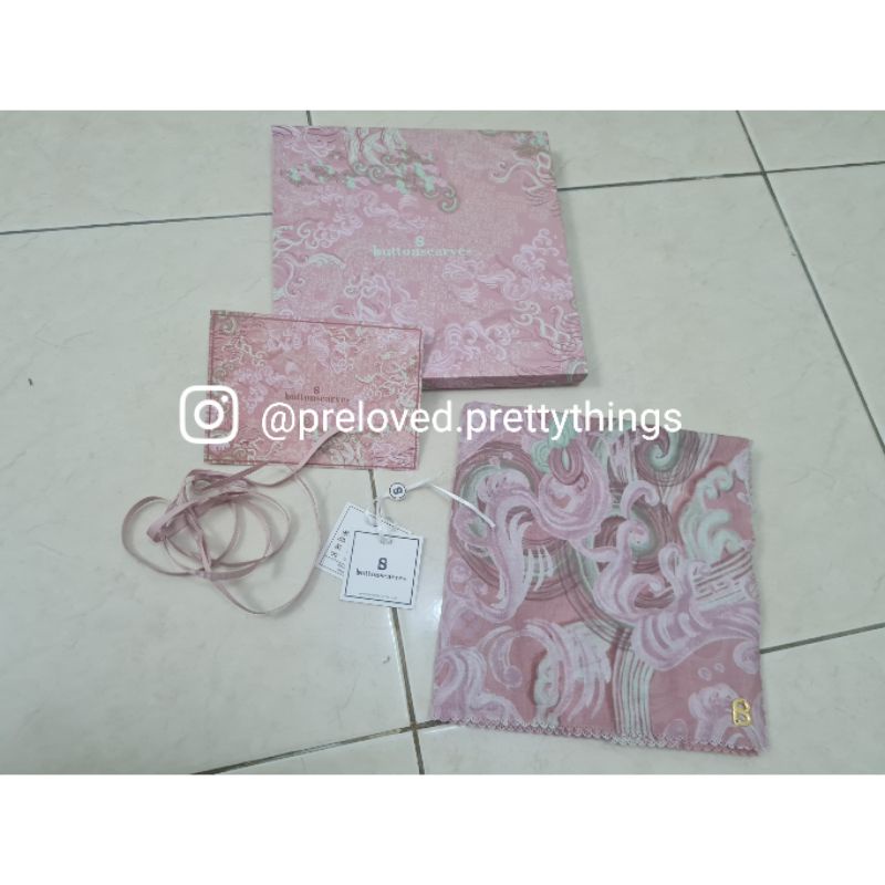 Preloved Buttonscarves The Waves Sweety