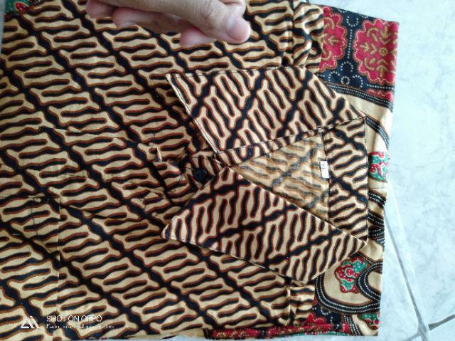 Batik Dianputri  Kemeja Batik Pria Lengan Panjang Motif Parang Bunga 3 Warna